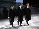 Pedseda MOV Jacques Rogge (vlevo), Mitt Romney (uprosted) a tehdejí americký