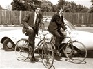 Mitt Romney (vpravo) strávil v edesátých letech dva roky ve Francii.