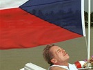 Na snímku Igora Zehla se prezident Václav Havel sluní na palub lodi cestou z...