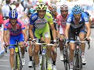 NA POHODU? DINA! Ivan Basso (uprosted) a spol. míí do cíle 19. etapy Gira.