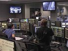 ídící centrum po úspeném startu první soukromé lodi k ISS