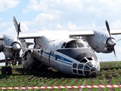 Na letišti u Čáslavi havaroval při přistání ruský vojenský letoun a začal