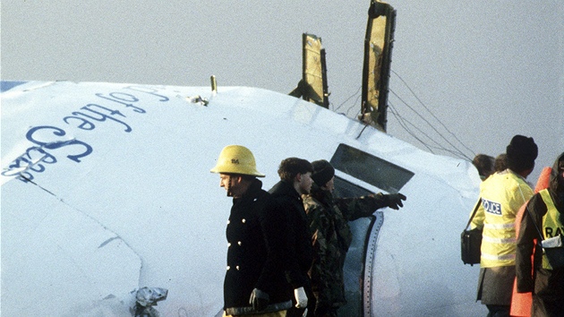 Pi atentátu na letadlo spolenosti Pan Am zemelo ped 25 lety vech 243 pasaér letadla, 16 len posádky a 11 obyvatel skotského msta Lockerbie, na n se stroj zítil.