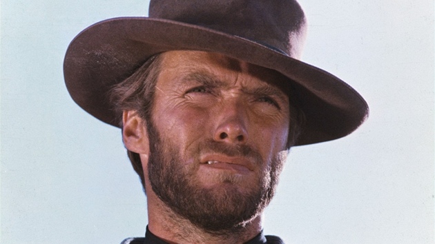 Pončo, klobouk, šátek kolem krku a výhružný pohled zpoza přivřených očí. Clint...
