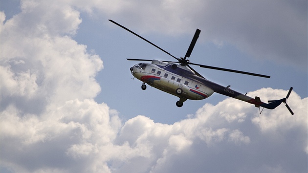 Na letiti u áslavi havaroval pi pistání ruský vojenský letoun Antonov An-30