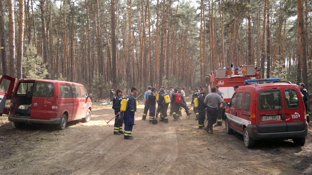 Hasii z hradeckého kraje pomáhali hasit rozsáhlý poár v Bzenci na Hodonínsku. 