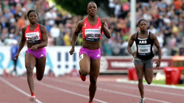 Jamajská sprinterka Veronica Campbell-Brownová vítzí na trati 200 metr pi...