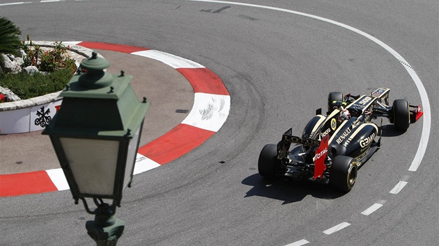 NA JEDNIKU. Lucerna, nejpomalejí zatáka seriálu formule 1, a Romain Grosjean...