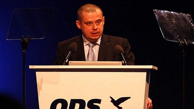Jan Vidím p�edstavuje delegát�m systém volby p�edsedy ODS. (7. prosince 2008)