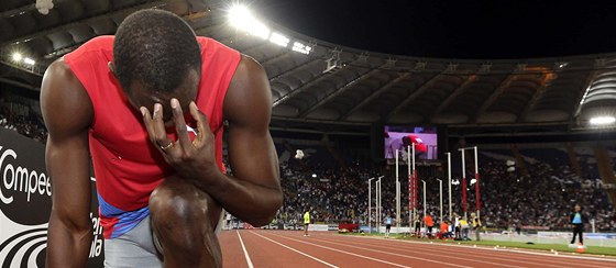 ÚLEVA. Jamajan Usain Bolt vyhrál na mítinku Diamantové ligy v ím závod na sto metr a ujistil, e je pro olympijské hry v Londýn nejvtím favoritem.