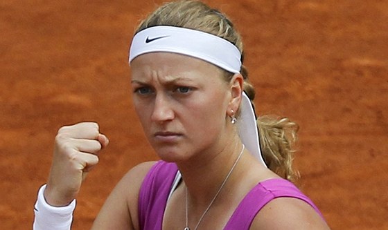 Petra Kvitová se raduje z vítzství v duelu 2. kola Roland Garros s Polkou 