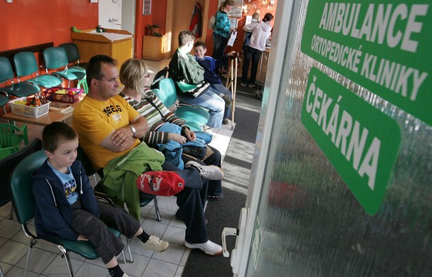 Nemocenské pojištění skončilo loni po 10 letech v minusu 3 miliard korun