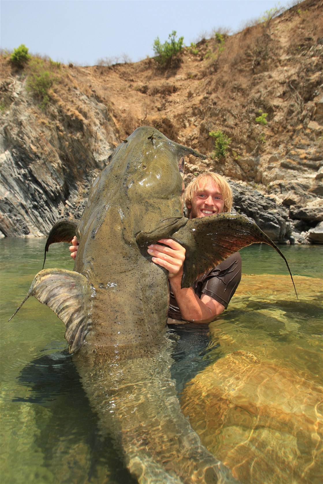 Rekordní úlovek vá�il 87 kilogram�. Lido�ravá ryba goonch.