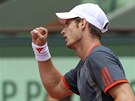 SPOKOJENOST. Andy Murray ve druhém kole Roland Garros pemohl bolest i soupee