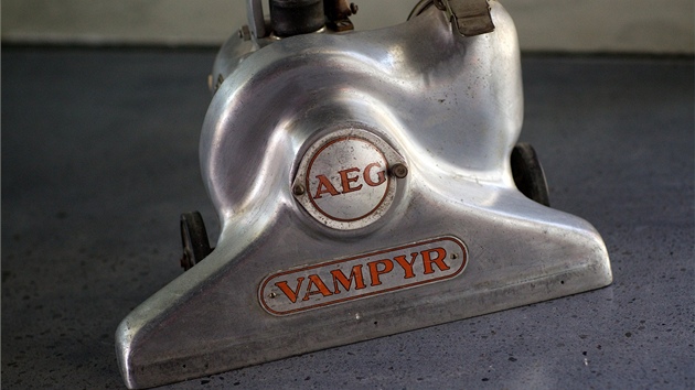 Jméno Vampyr pro vysava vzniklo podle vampýr, kteí sají krev, v tomto