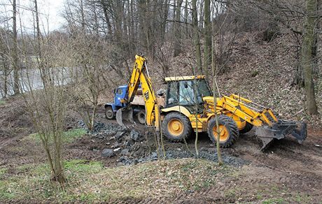 Greenway Jizera se staví od dubna, podle rybá bagry pozabíjely ve vod vzácné ivoichy.