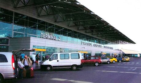 Pvodní návrh poítal s názvem "Prague Airport - Vaclav Havel".