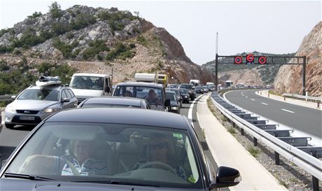 Kolona na chorvatské dálnici