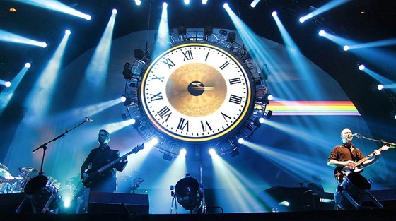 Z pedstavení Brit Floyd - A Foot In The Door