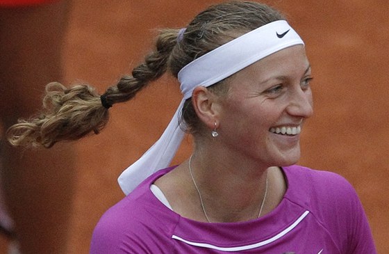 S ÚSMVEM. Petra Kvitová na Roland Garros suverénn postoupila do tvrtfinále.