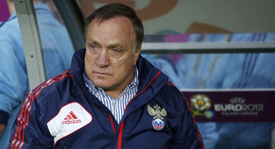 Dick Advocaat pi zápase proti esku.