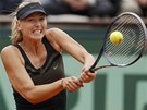 ÚDER. Maria arapovová bojuje o míek ve tvrtfinále Roland Garros.