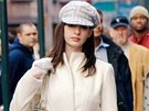 Anne Hathawayová ve filmu ábel nosí Pradu