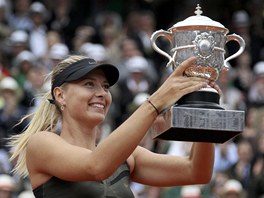 KONEN! Maria arapovov se dokala, vyhrla Roland Garros a zskala tak