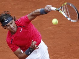 SUVERN. Rafael Nadal u je na Roland Garros 2012 ve tvrtfinle.