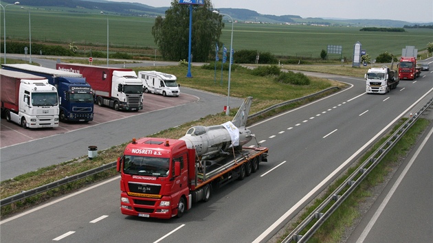 Z Hradce Králové a do Olomouce odjely v sobotu na nákladních autech ti