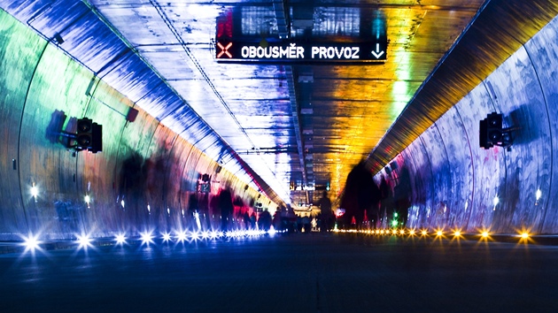 Dobrovskho tunely v Brn navtvilo tsn ped dokonenm 17 tisc lid (2. ervna 2012)
