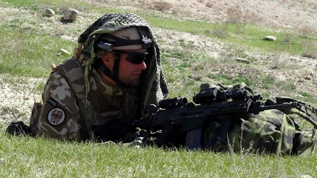 eský voják bhem operace Welcome Home v afghánském Lógaru