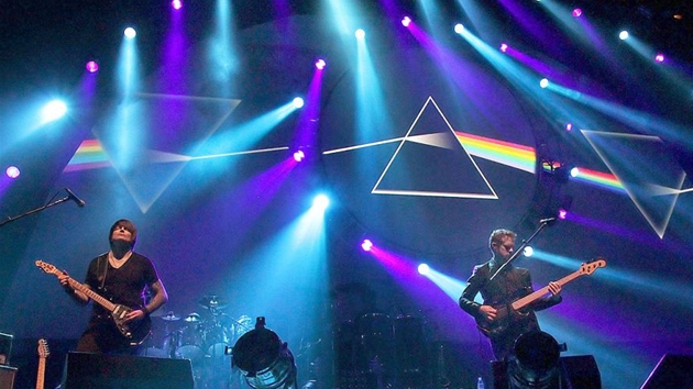 Z pedstaven Brit Floyd - A Foot In The Door