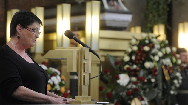 Herečka Valérie Zawadská promluvila 6. června ve strašnickém krematoriu v Praze na posledním rozloučení s herečkou Zitou Kabátovou.