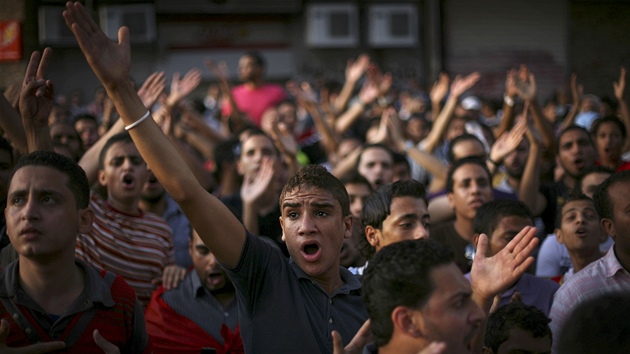 V egyptských mstech protestovaly tisíce lidí, kteí povaovali rozsudek nad