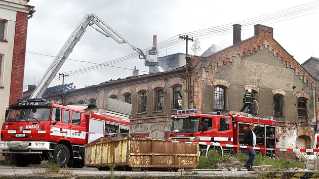 Požár v areálu keramičky Lasselsberger v Horní Bříze na Plzeňsku. 
