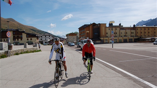 David Vvra a Ji Ondeko tsn po vjezdu na Passo Tonale