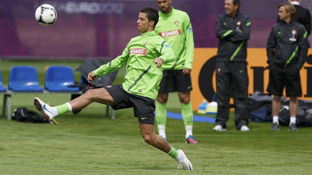 PORTUGALSKÁ HVĚZDA. Cristiano Ronaldo na tréninku portugalského národního týmu