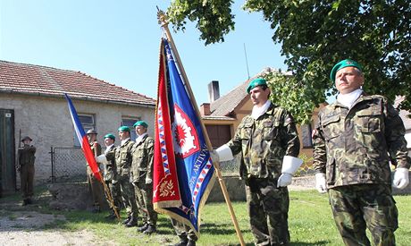 Dolní Vilémovice si kadoron pipomínají osobnost Jana Kubie (na snímku). Pietní místo chtli zídit i na návsi u lidické hrun.