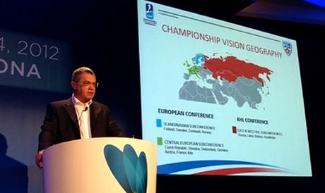 Prezident KHL Alexandr Medvedv pi loské prezentaci vizí KHL.