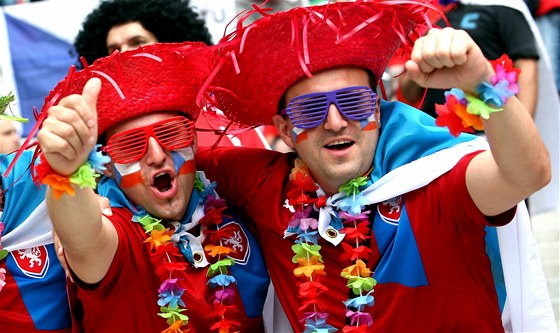 EI, DO TOHO! etí fanouci znovu zaplnili ochozy vratislavského stadionu.