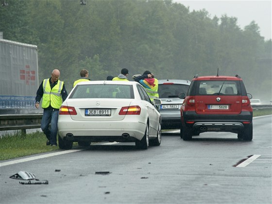 Nehoda na dlnici D5, ve kter byly prototypy z Mlad Boleslavi.