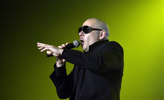 Raper Pitbull vystoupil 18. ervna v Praze.