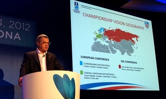 Prezident KHL Alexandr Medvedv pi loské prezentaci vizí KHL.