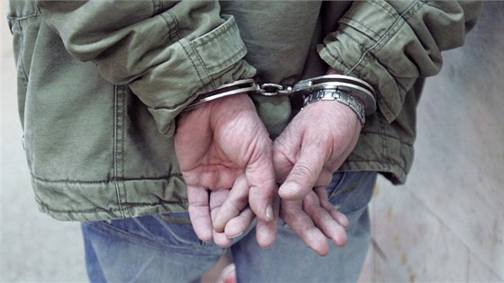 Kriminalisté zatkli kvůli zneužívání šestatřicetiletého muže z Domažlicka. Ilustrační foto