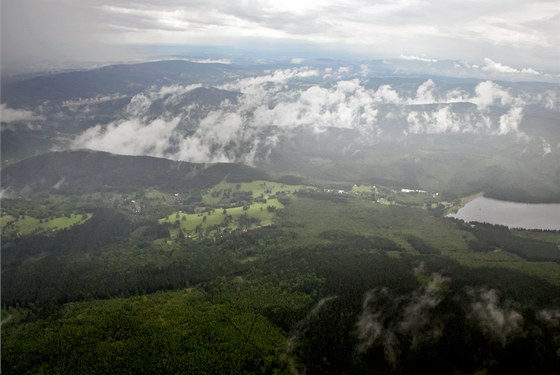 Do konce týdne oekávají meteorologové zataenou a oblanou oblohu a obas slabý dé a peháky (ilustraní snímek)