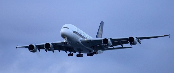 ína chce vyrábt vlastní velká letadla, která by mohla konkurovat teba obímu Airbusu A380. Ilustraní foto