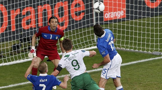 Poslední utkání, které fotbalový nadenec z íny zhlédl, byl duel Itálie a Irska