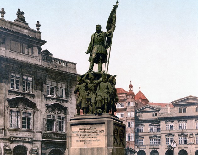 Radeckého pomník na Radeckého námstí (dnení Malostranské námstí) v Praze