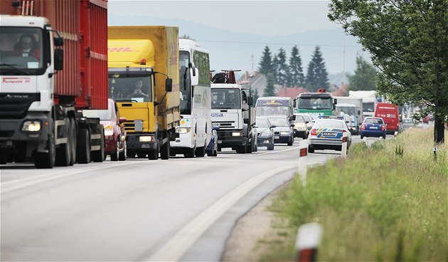 ŘSD hledá firmu, která postaví obchvat Češnovic. Denně tudy projede 20 tisíc aut